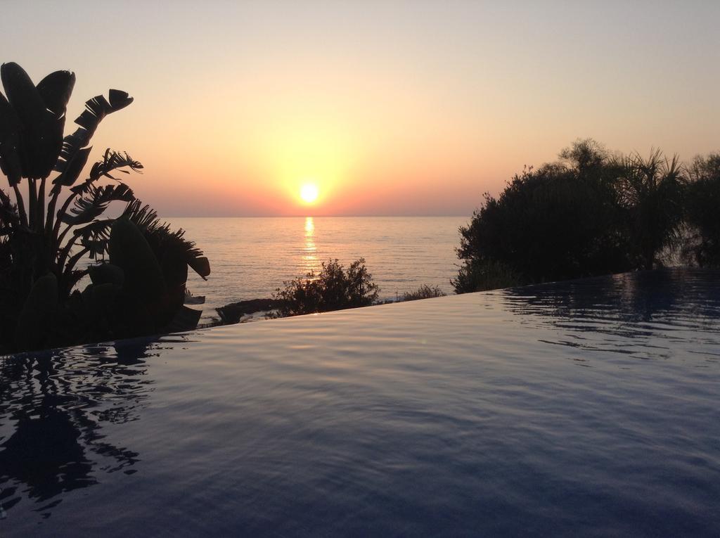 Sunset View Mermaid Villa Pomos Extérieur photo
