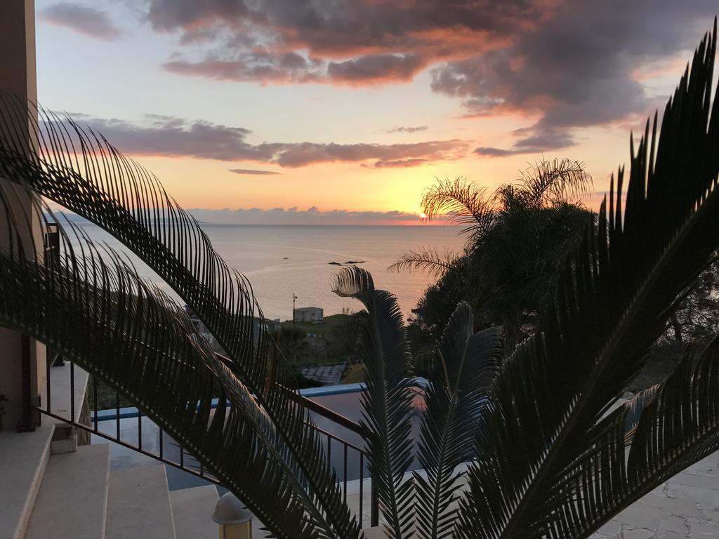 Sunset View Mermaid Villa Pomos Extérieur photo